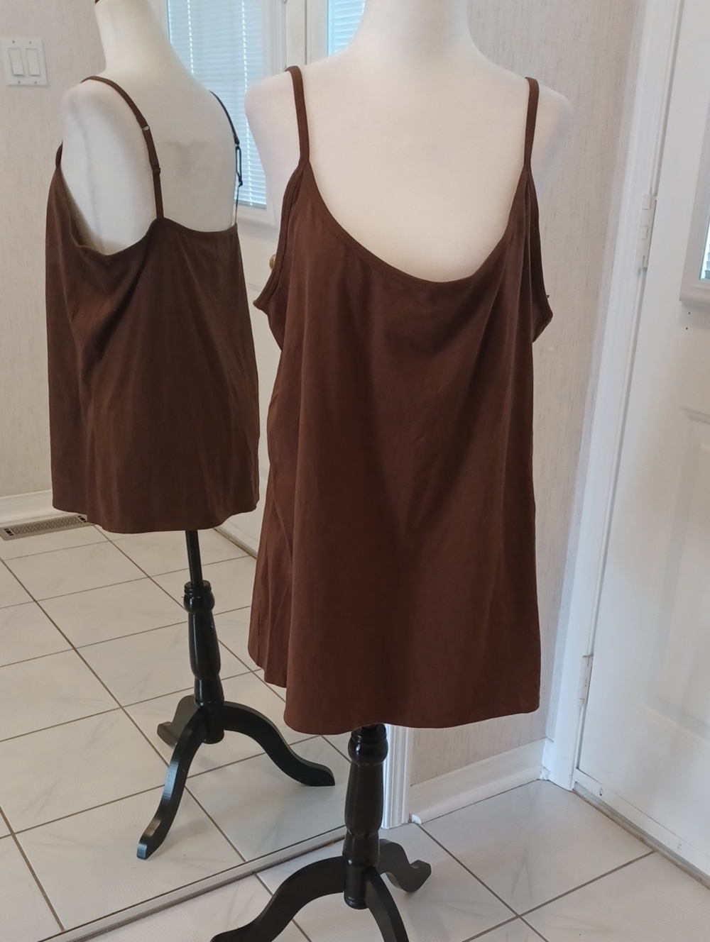 4/$40 New Brown Old Navy Camisole - Size 2X